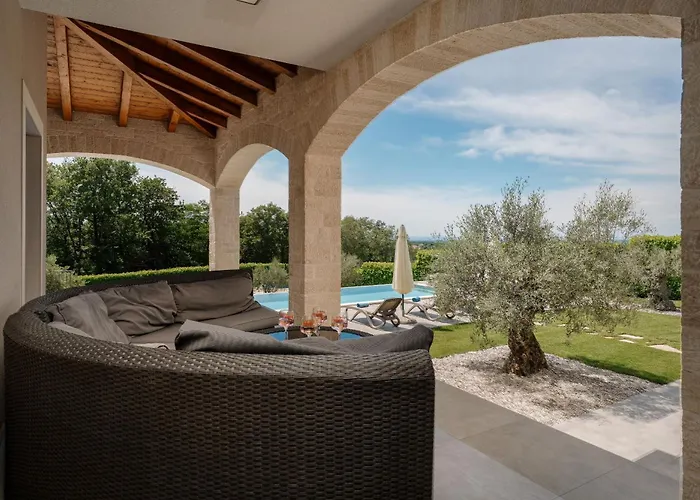 Maria Markovici 비지나다